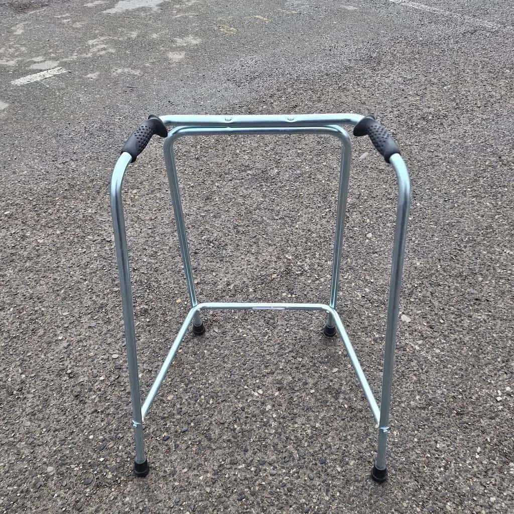 Metal walking frame (walker) for patients and the elderly - Tenderyard