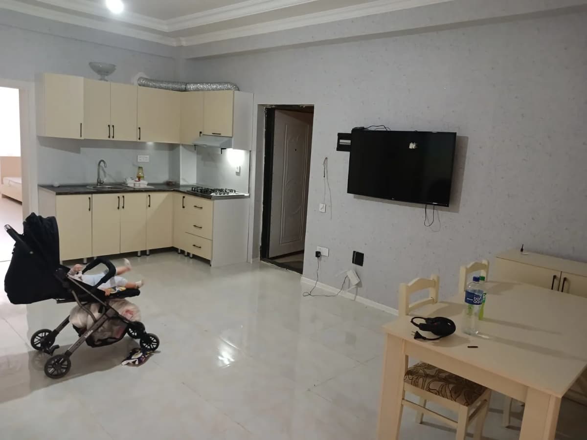 3 otaqlı mənzil 125 m² kirayə verilir