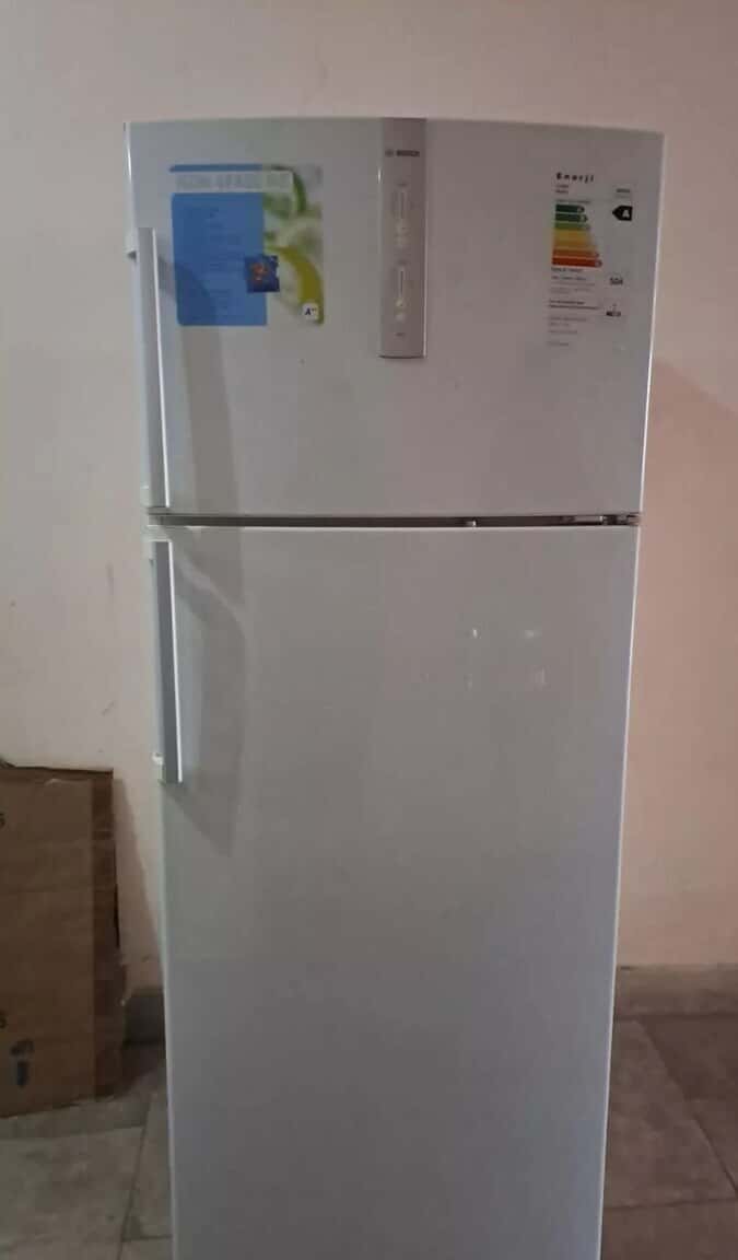 Indesit refrigerator - Tenderyard