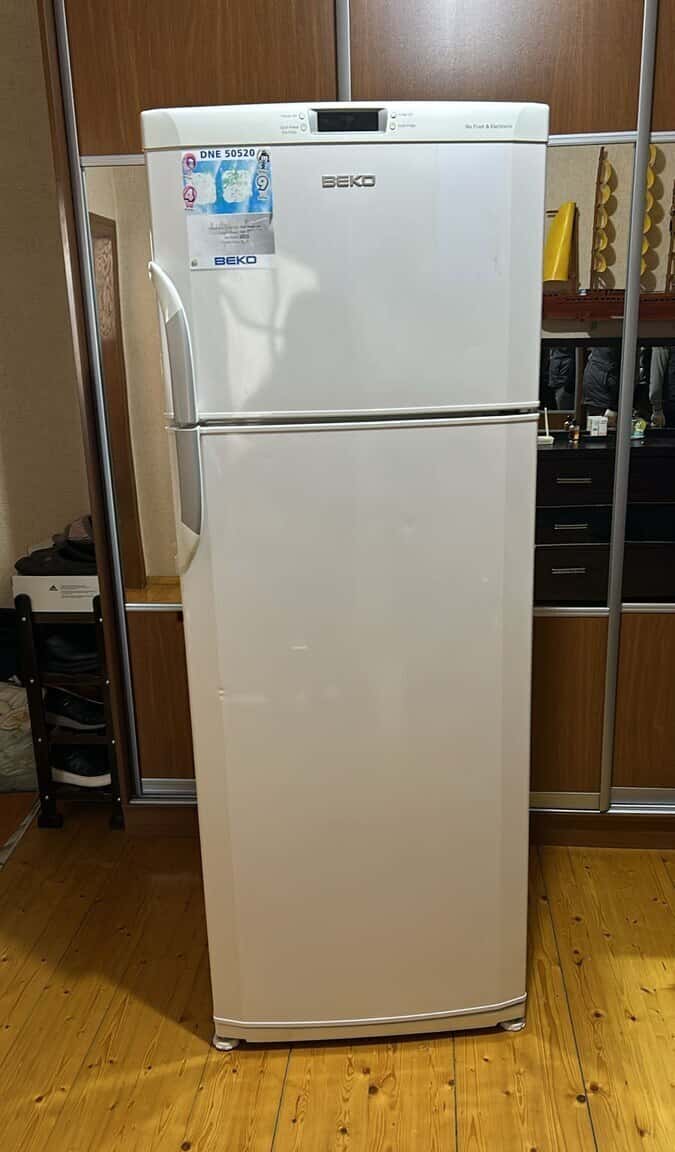 Hotpoint refrigerator - Tenderyard