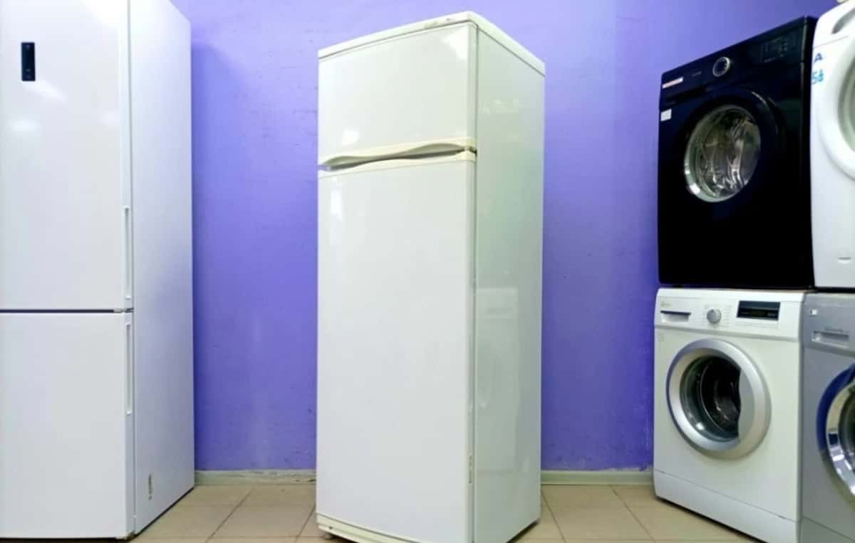 Indesit refrigerator - Tenderyard