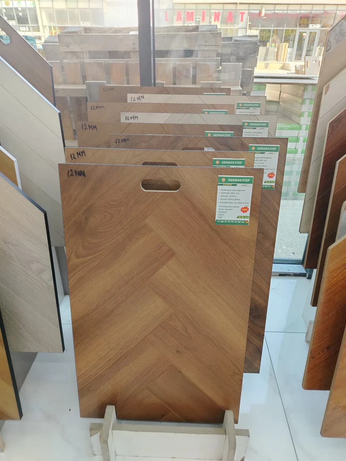 German Step Herringbone laminat
