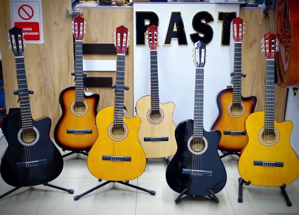 Klassik gitara , 6 simli
