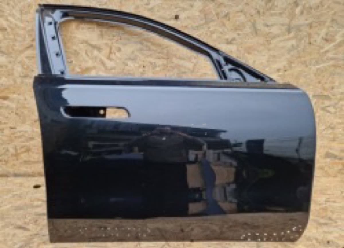 Qapı BMW i7 G70