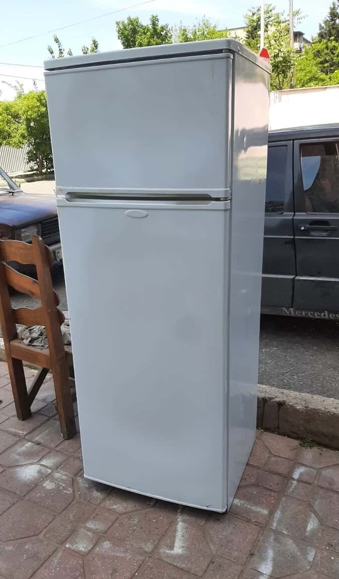 Indesit refrigerator - Tenderyard