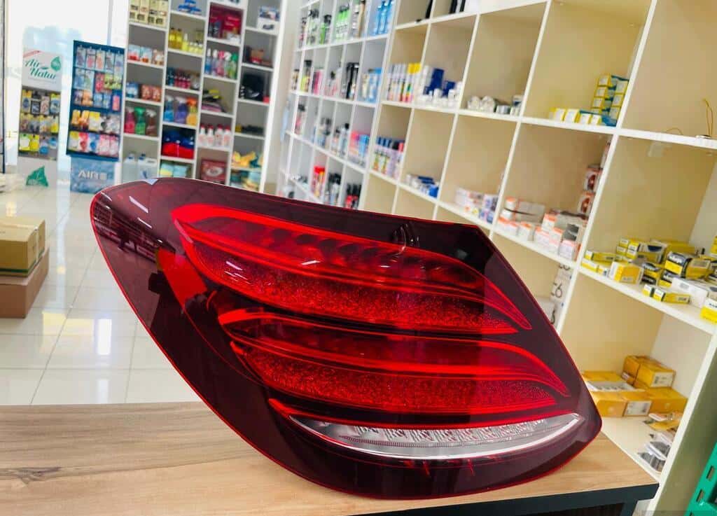 Arxa stop işığı Mercedes E-Class W213 - Tenderyard