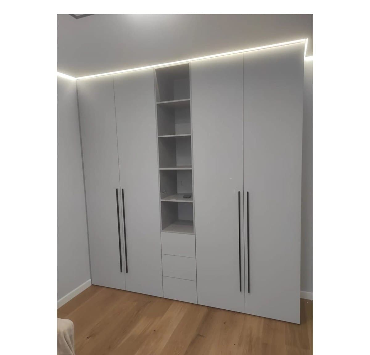 4 qapılı dolab