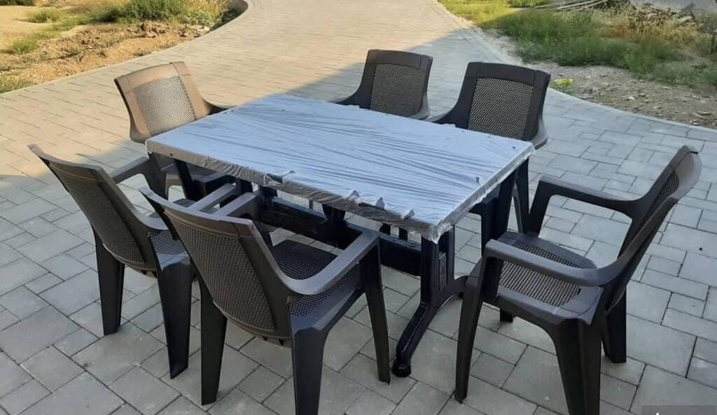 Plastik masa və oturacaq dəsti