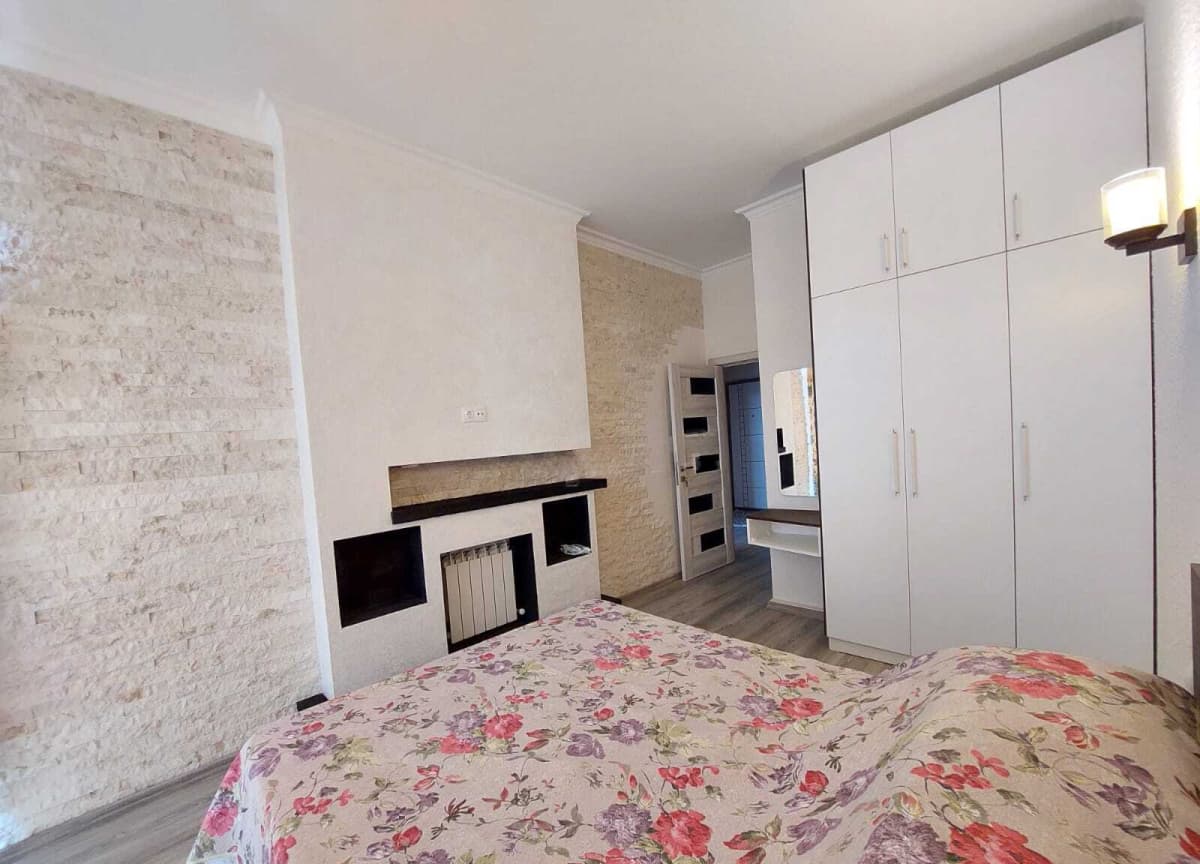 2 otaqlı mənzil 65 m² kirayə verilir