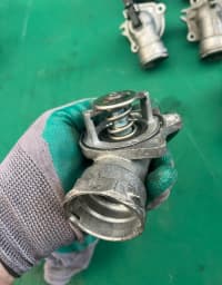 Termostat Mercedes M272 mühərrik üçün — şəkil 6