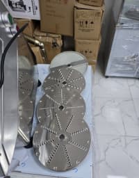 Peşəkar Elektrikli Tərəvəz Doğrayıcı Aparat 750W — şəkil 9