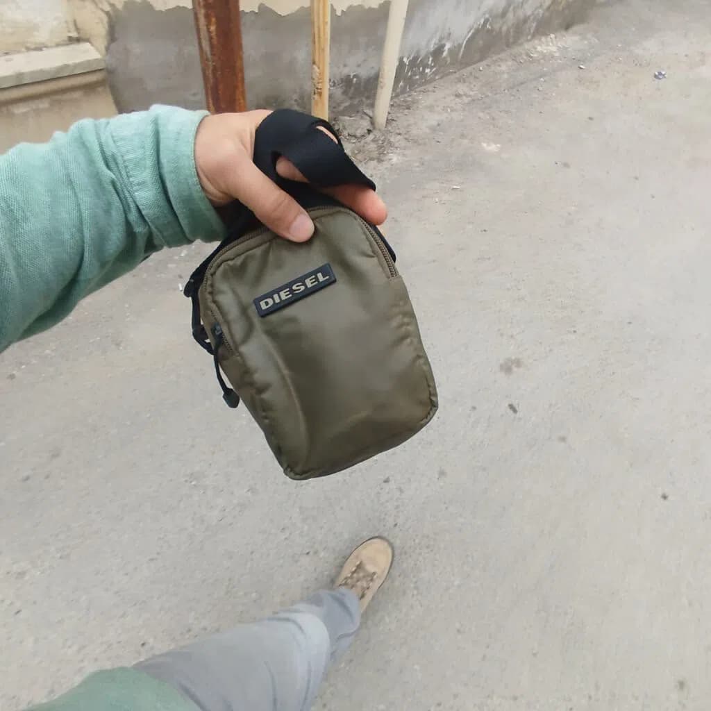 Çiyin çantası Xaki rəng