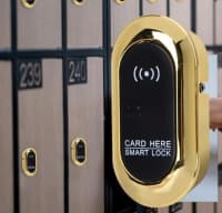 Access control sistemi kart və biometrik oxuyucu — şəkil 10