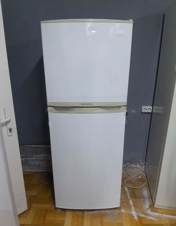 Indesit refrigerator - Tenderyard