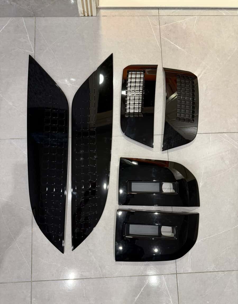 Spare parts for Land Rover Defender Octa - Tenderyard