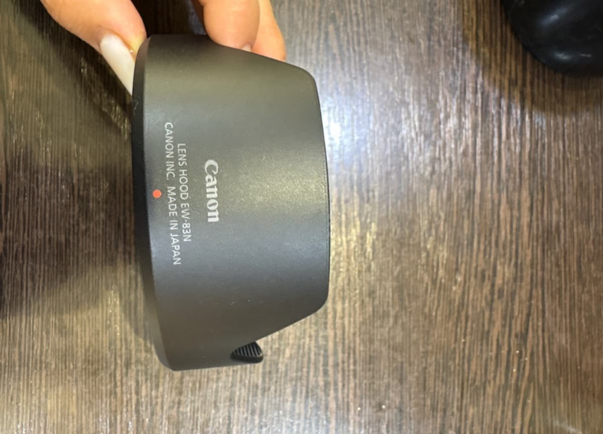Blenda Canon EW-83N