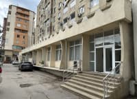 663 m² Orta təmirli obyekt satılır — şəkil 3