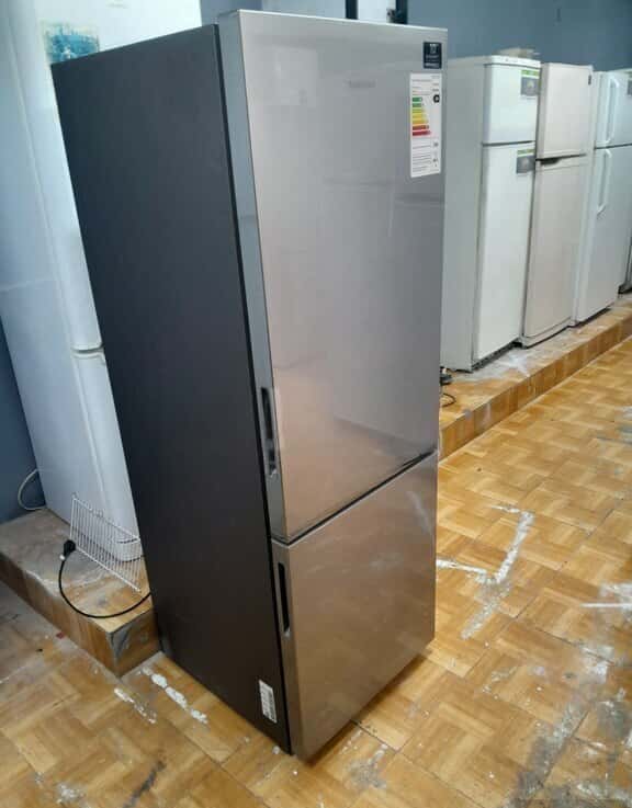 Indesit refrigerator - Tenderyard