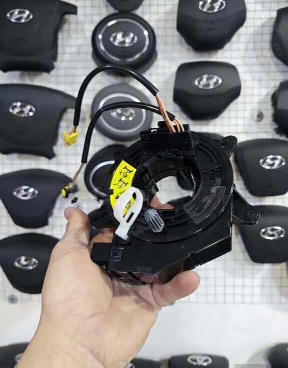 Steering wheel clock spring for Mitsubishi Outlander - Tenderyard