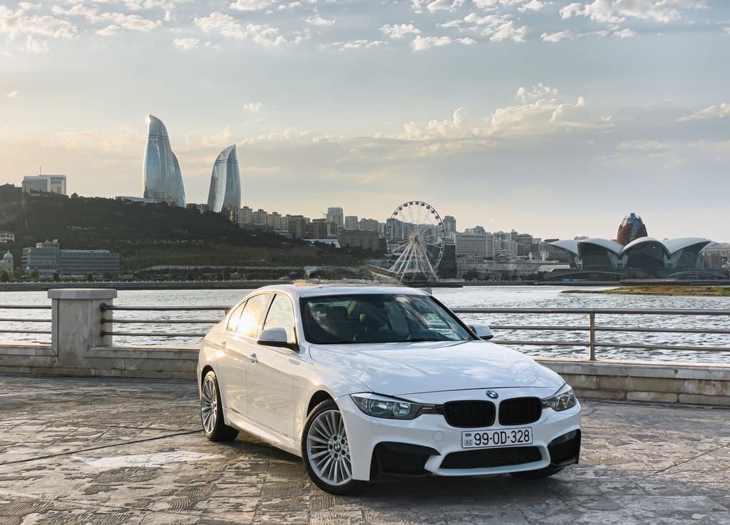 BMW 328, 2012 il, 197000 km, 2000 L
