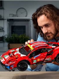 Konstruktor Technic Famous Car 18+, 1677 element — şəkil 3