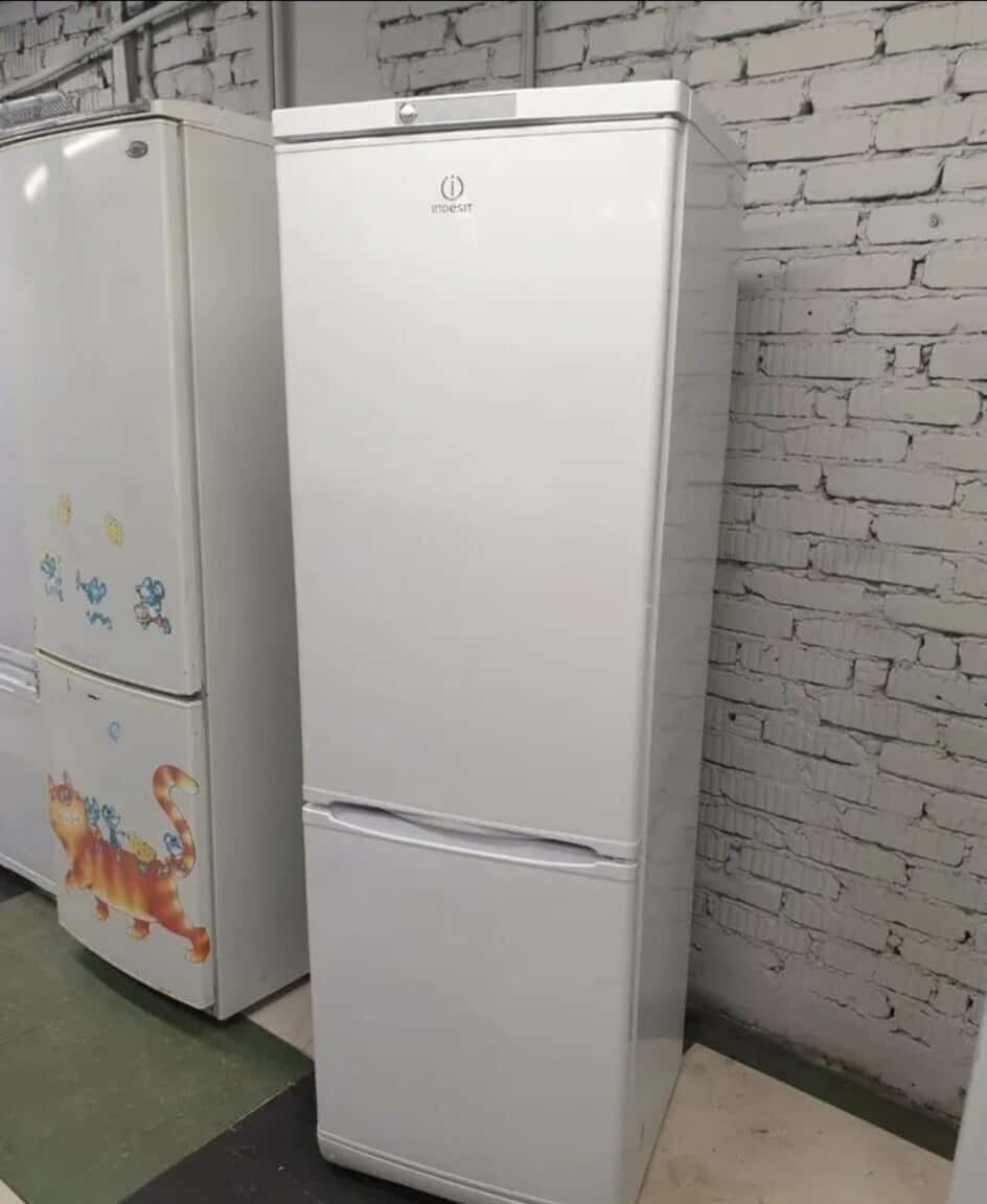 Hotpoint refrigerator - Tenderyard