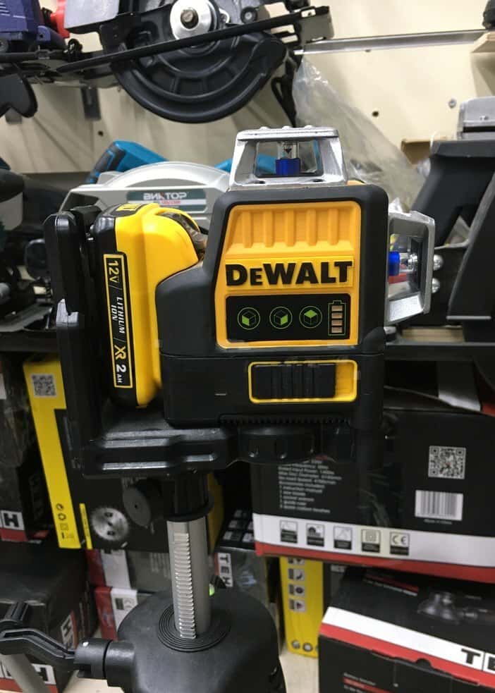 DeWalt 3D green line laser level 12V - Tenderyard