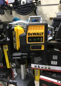 Lazer səviyyəölçən DeWalt 3D yaşıl xətt 12V — şəkil 1
