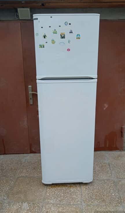 Indesit refrigerator - Tenderyard
