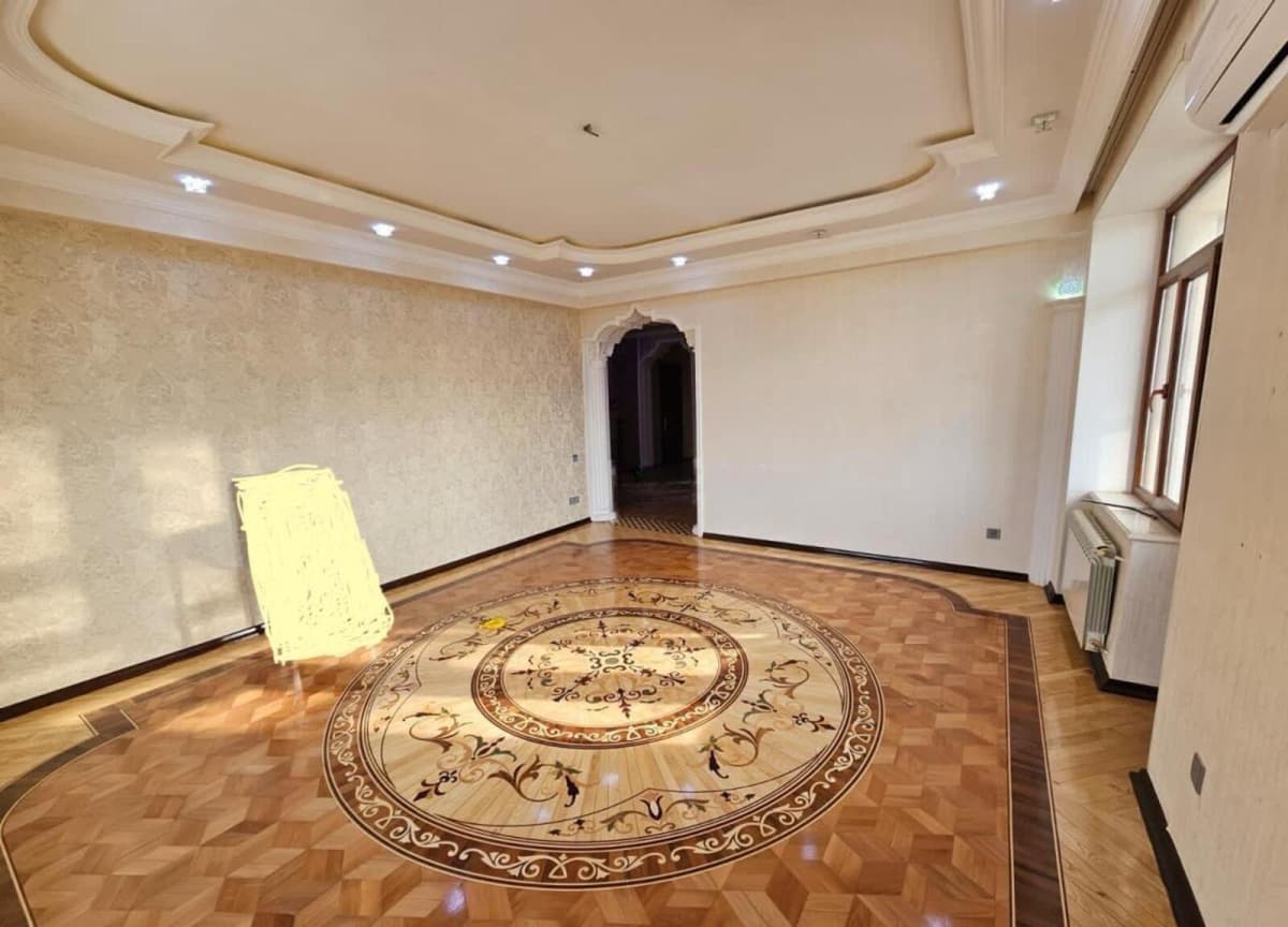 3 otaqlı mənzil 128 m² satılır