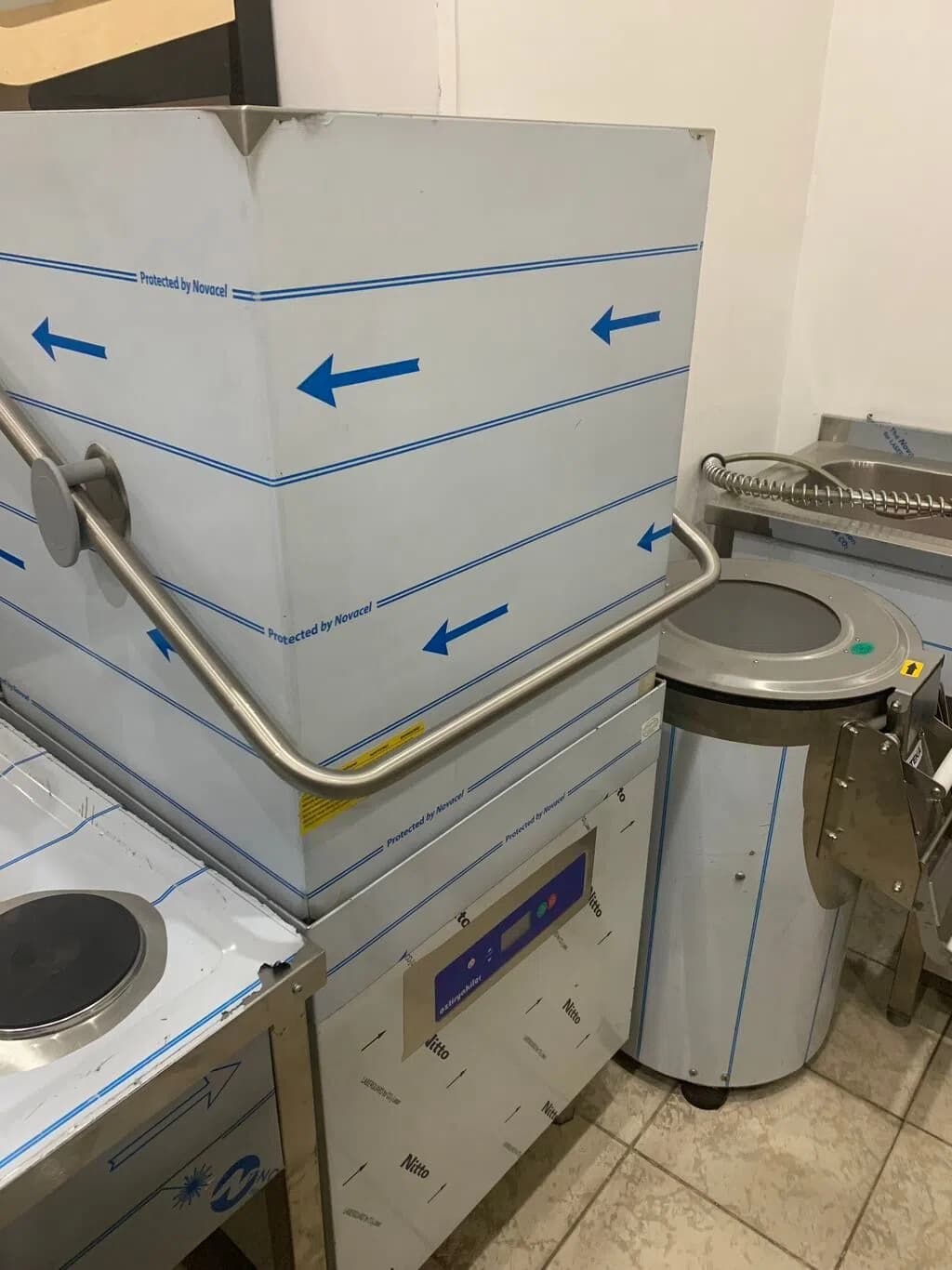 Öztiryakiler Sənaye Tipi Qabyuyan Maşın