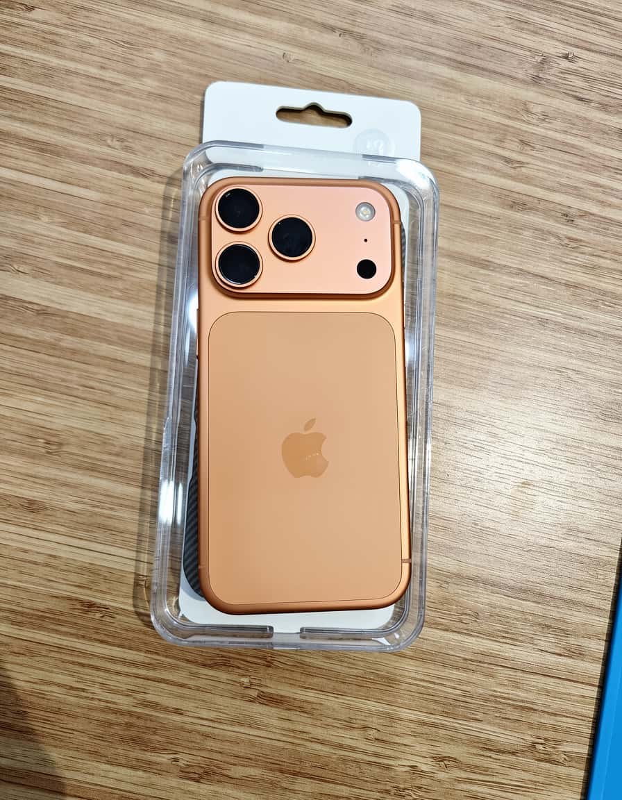 Apple iPhone 17 Pro, 12 GB - Tenderyard