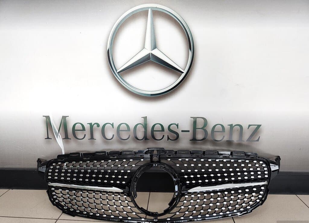 Radiator barmaqlığı Mercedes C-Class W205 2019