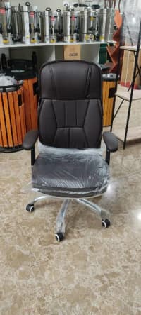 Qara rəng, Ofis üçün kreslo — şəkil 2