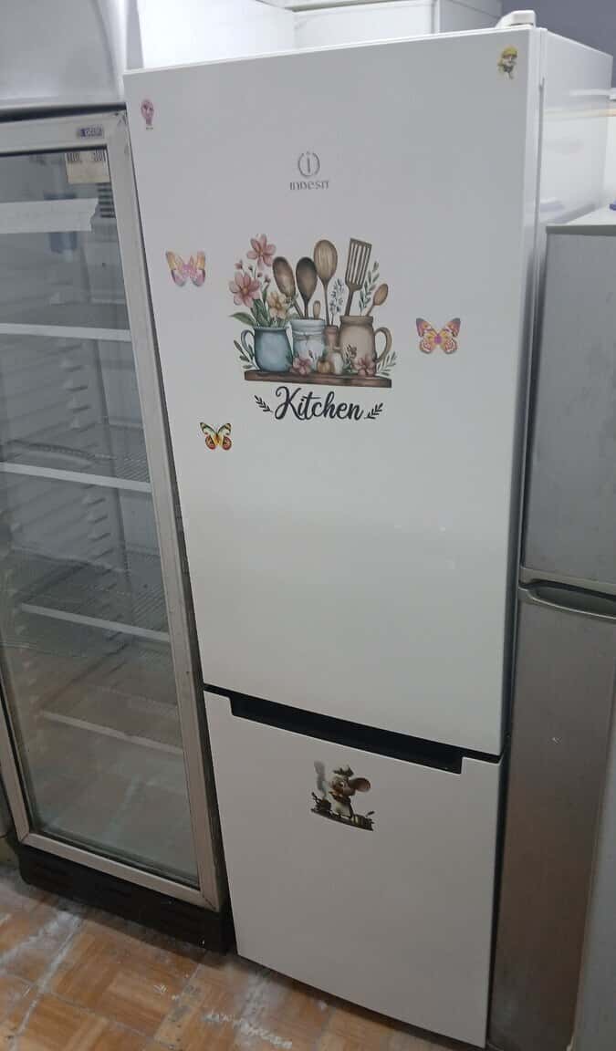 Indesit refrigerator - Tenderyard