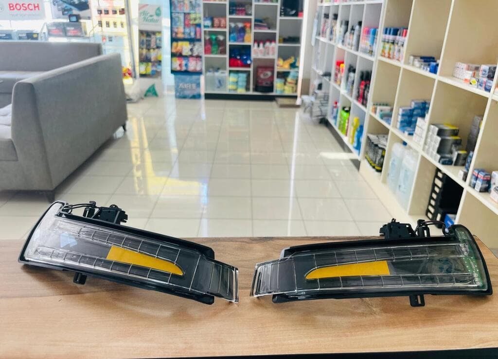Güzgü dönmə işığı Mercedes W204 W212 W221