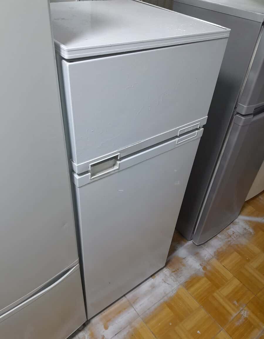 Indesit refrigerator - Tenderyard