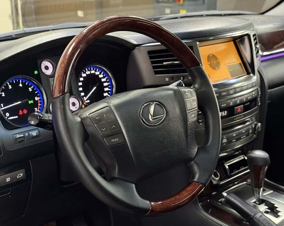 Lexus LX 570, 2011, 262,500 km, 5700 L - Tenderyard