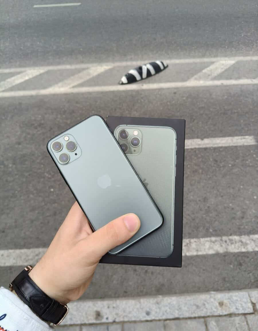 Apple iPhone 11 Pro, 4 GB - Tenderyard
