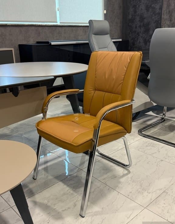 Qəhvəyi rəng, Ofis üçün kreslo