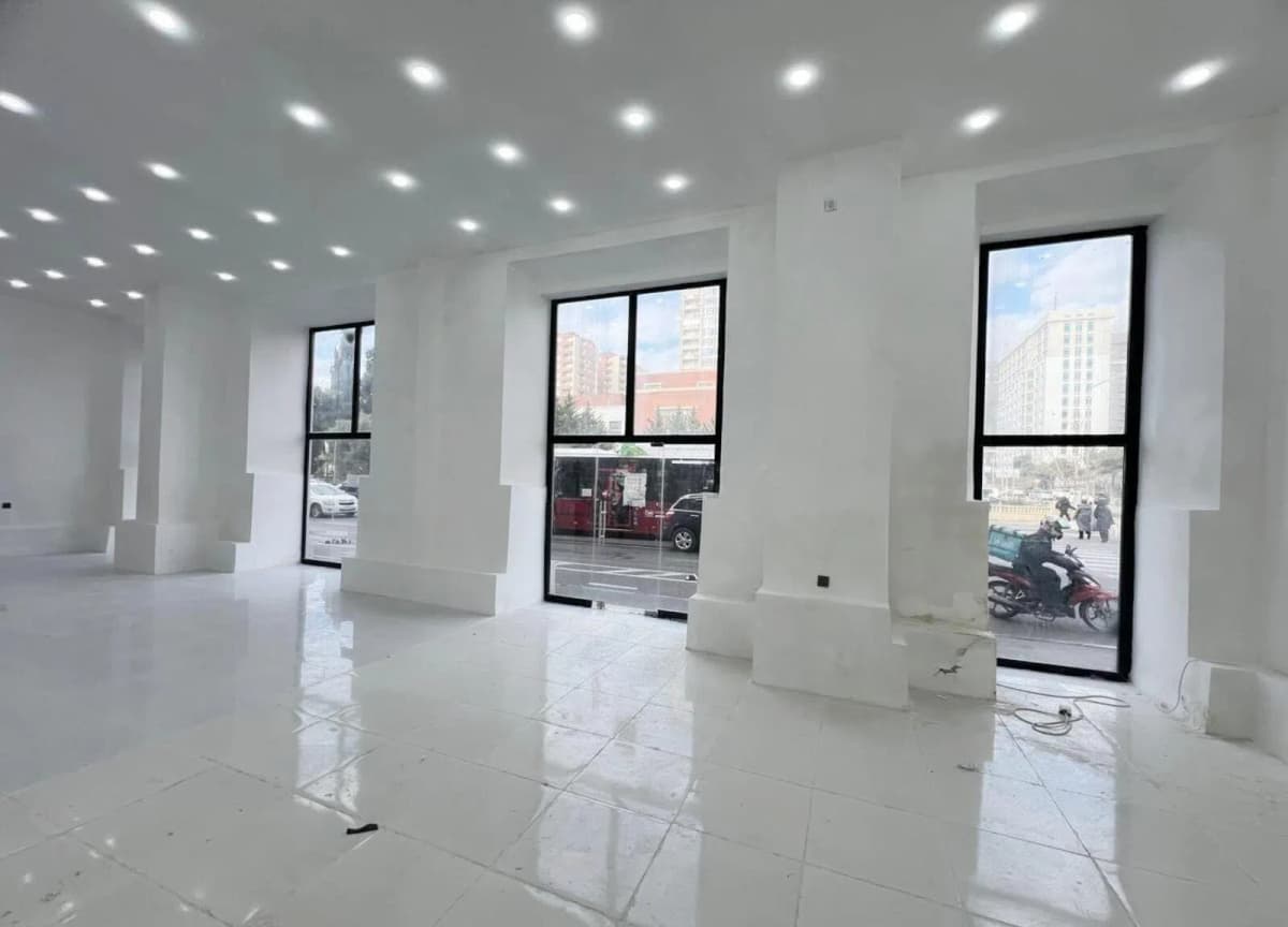 200 m² Əla təmirli obyekt kirayə verilir Bakı, Xətai r.