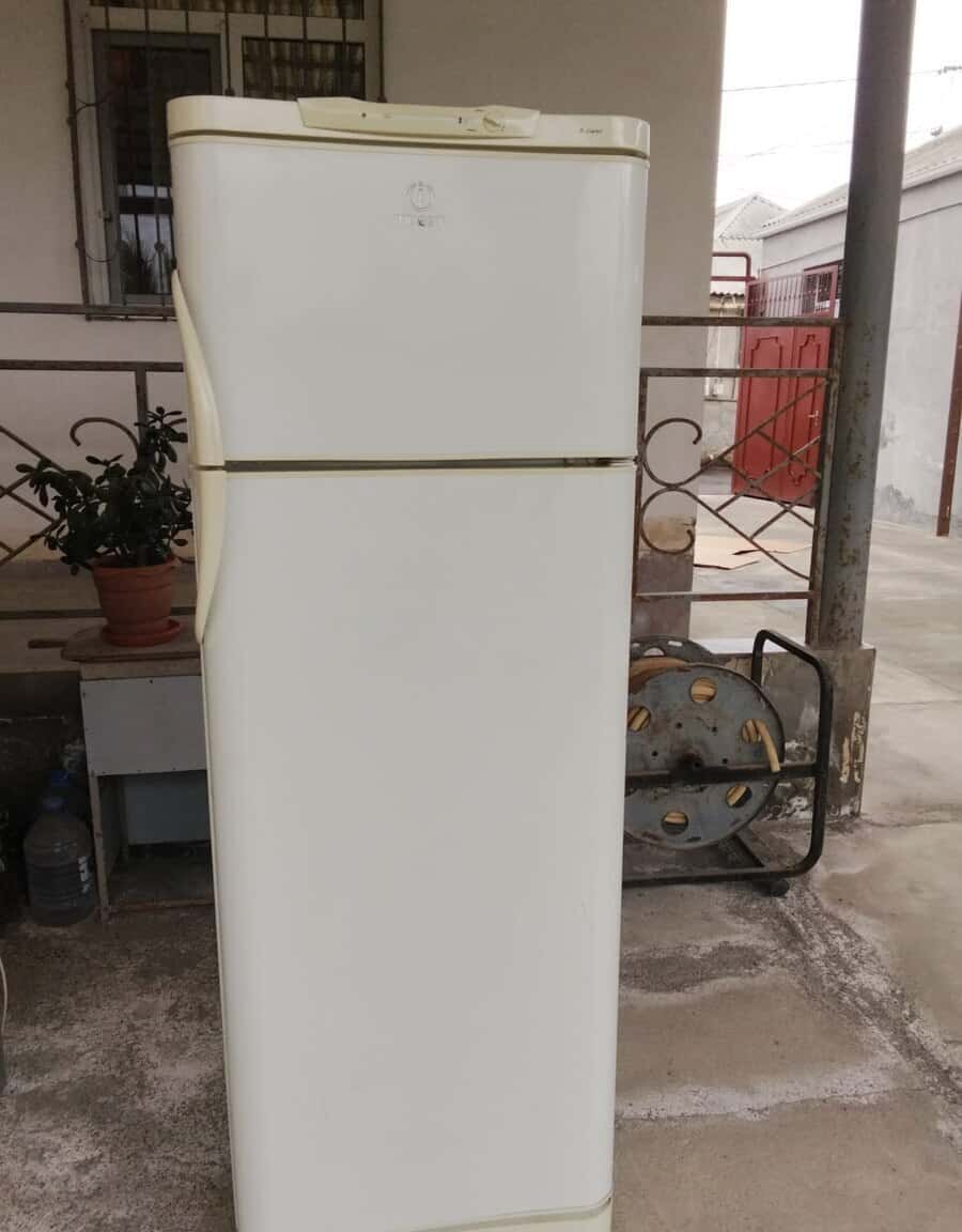 Indesit refrigerator - Tenderyard