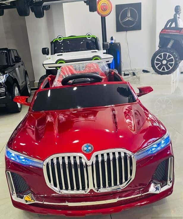 Uşaq avtomobili BMW X7 - Tenderyard