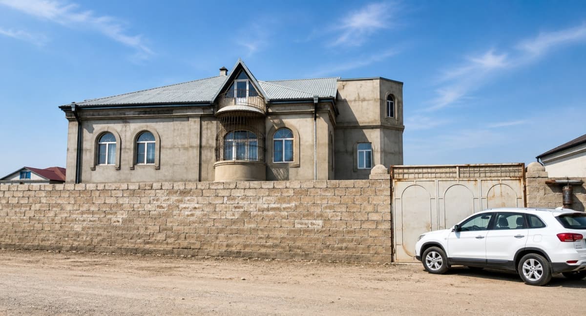 12 otaqlı həyət evi 500 m² satılır