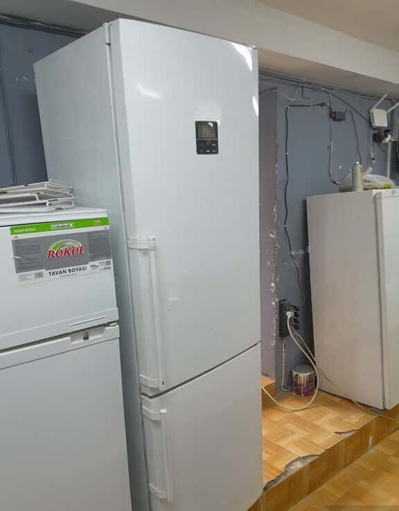 Indesit refrigerator - Tenderyard