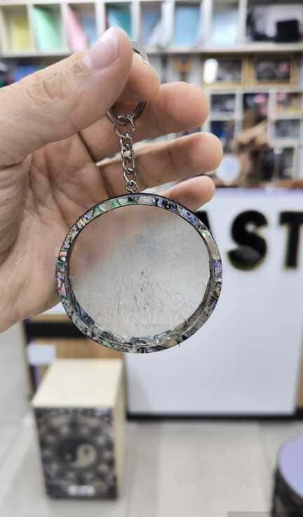 Tambourine-shaped keychain with mother-of-pearl - Tenderyard