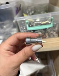 İşıq ştativi üçün metal spiqot — şəkil 1