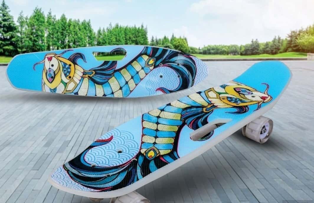 Pennyboard Skateboard with Light-up Wheels - Tenderyard