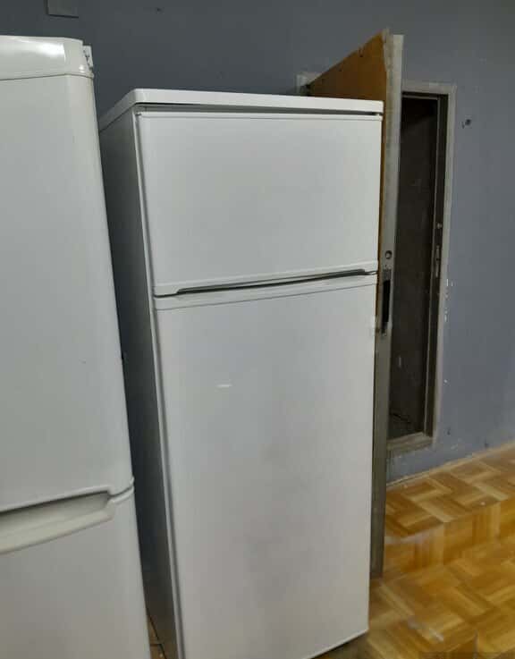 Indesit refrigerator - Tenderyard