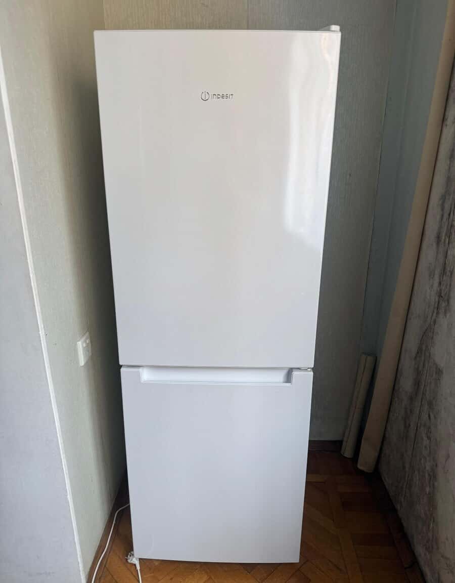 Indesit refrigerator - Tenderyard